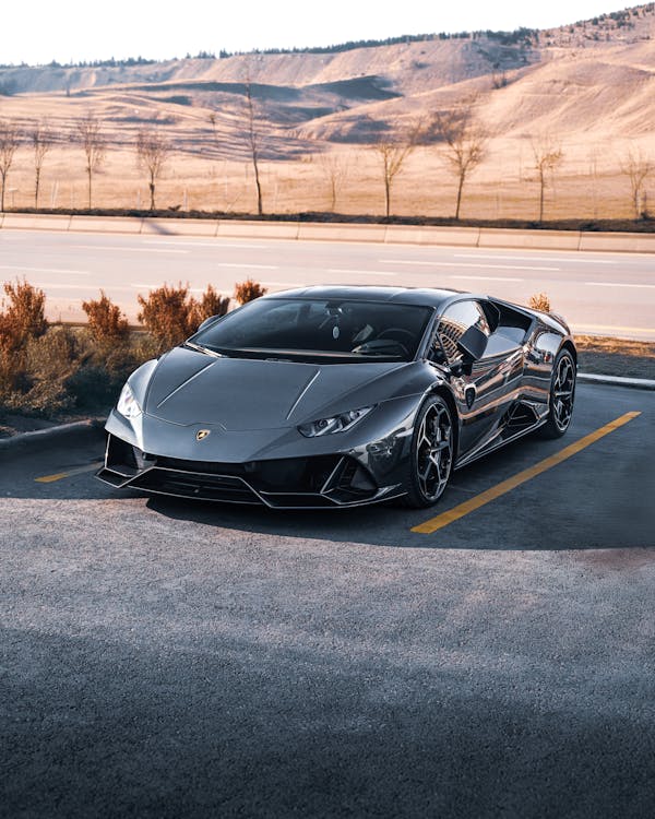 Lamborghini Huracán EVO Side View